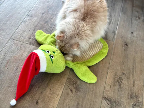 Aumüller Katzenspielzeug Weihnachtsmuffel Kratzmatte 58 cm grün (vorbestellen)
